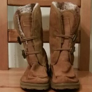 Sanuk Tan Suede Boots Size 6